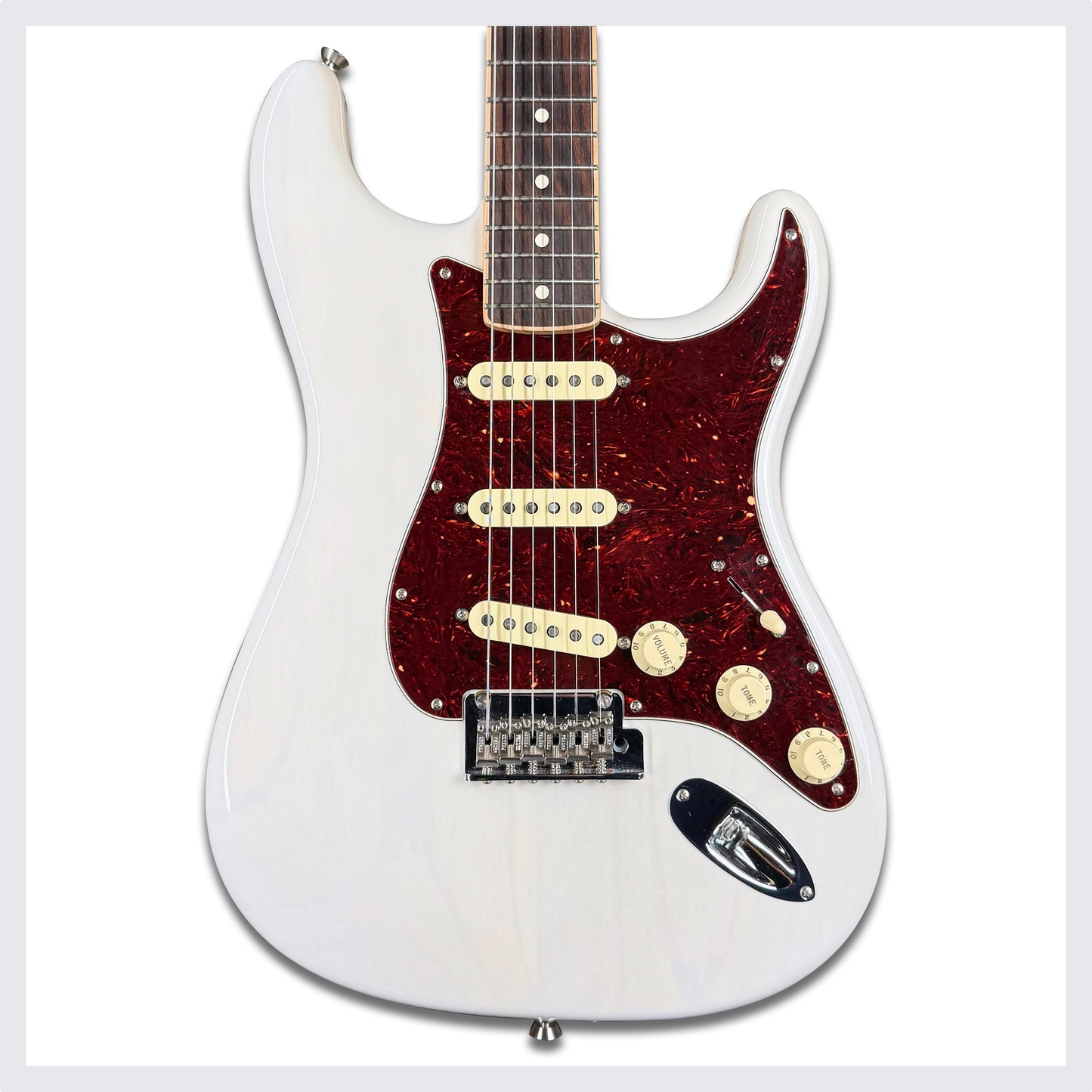 Fender Limited Edition Channel-Bound American Professional Stratocaster  | White Blonde