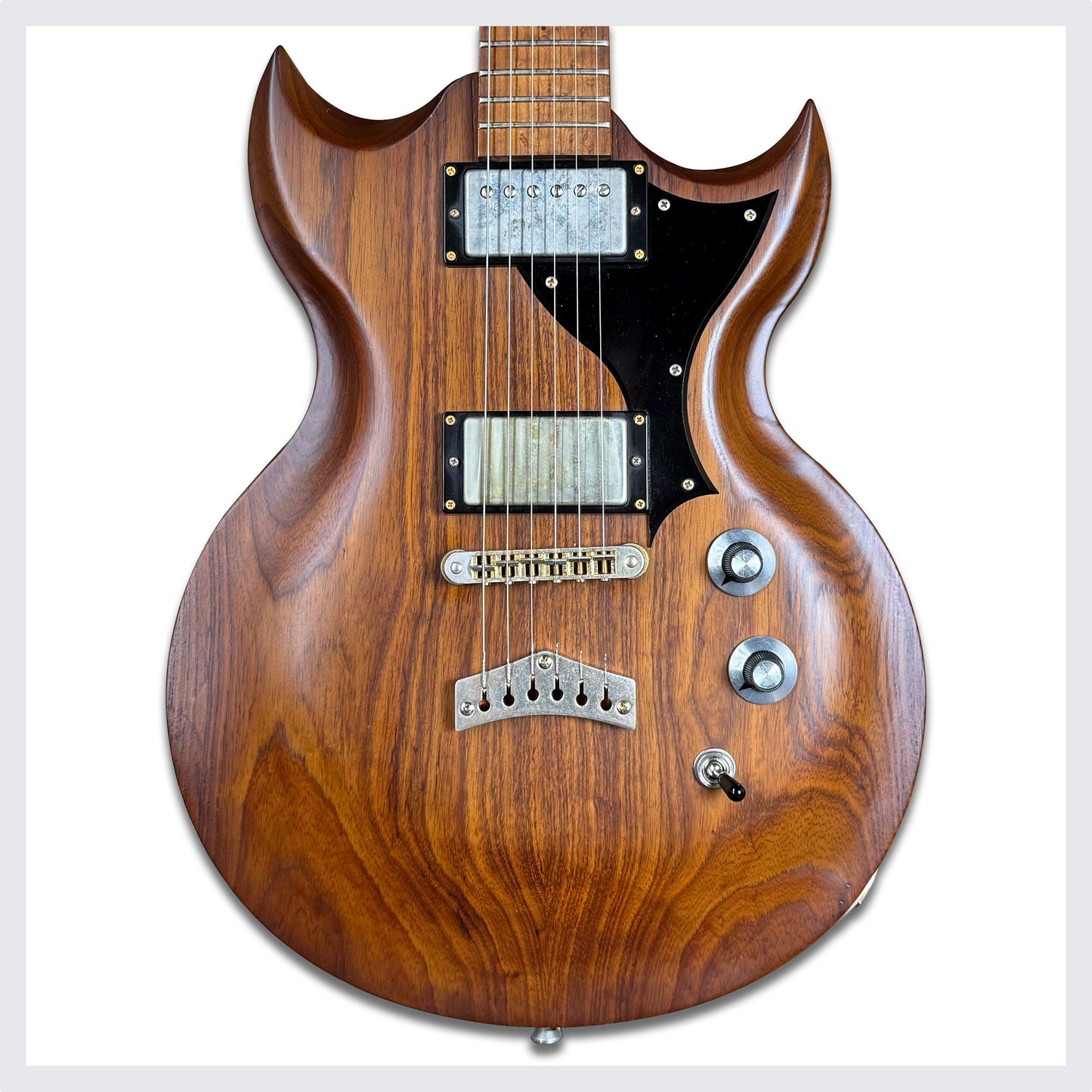 Dunable Minotaur USA Custom Shop | Faint Dark Tobacco