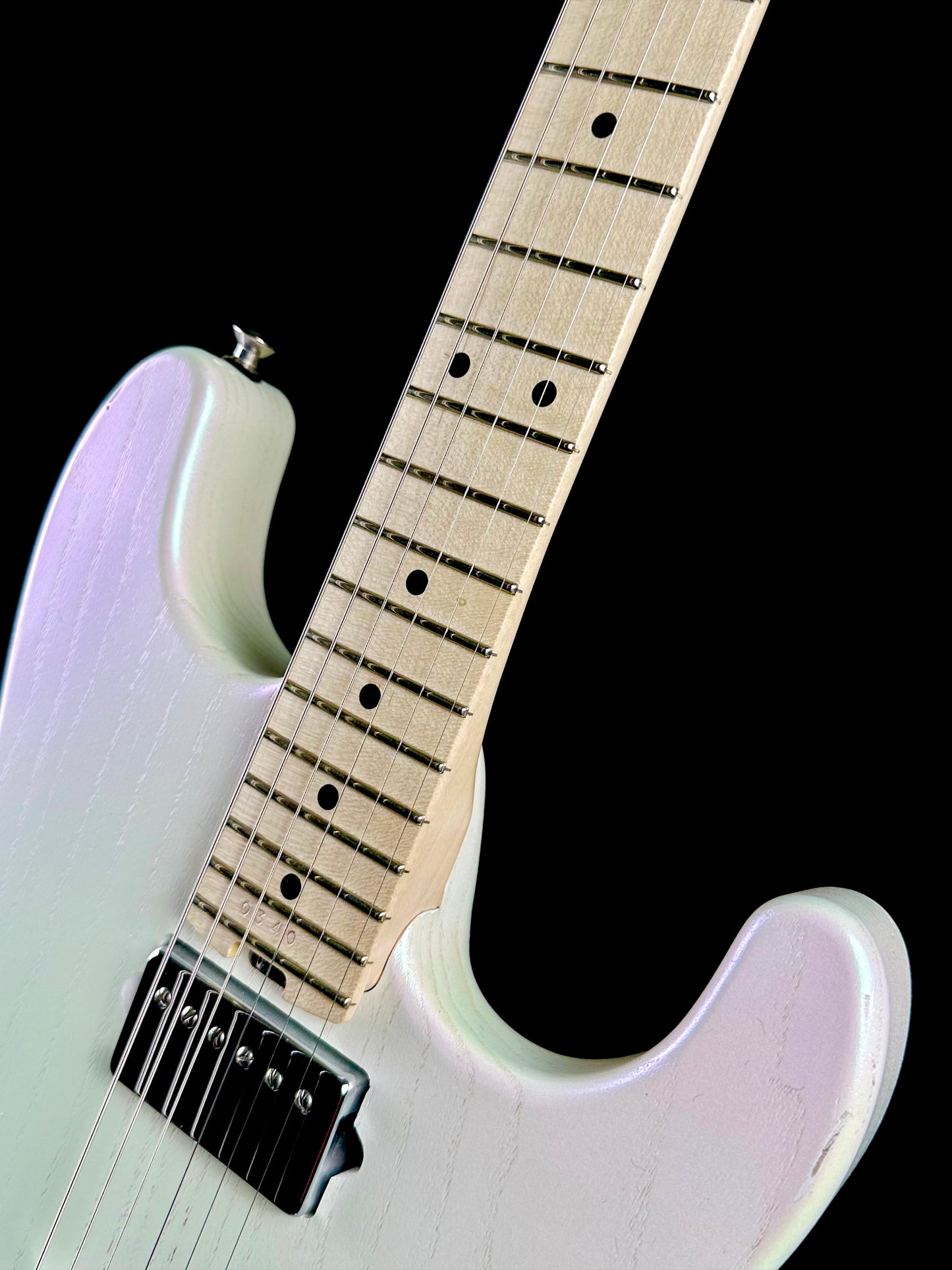 Iconic Guitars Solana Evo SD | Pearl White Colour Shift